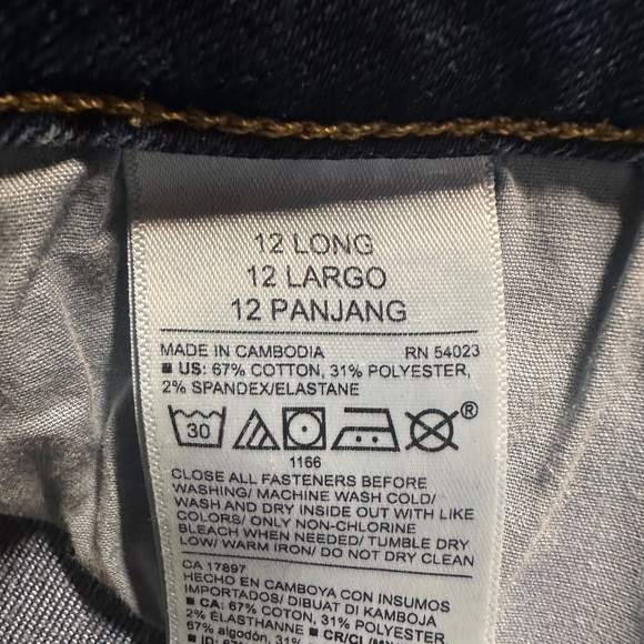 Old Navy Kicker Boot-Cut Mid-rise Long inseam - Picture 8 of 9